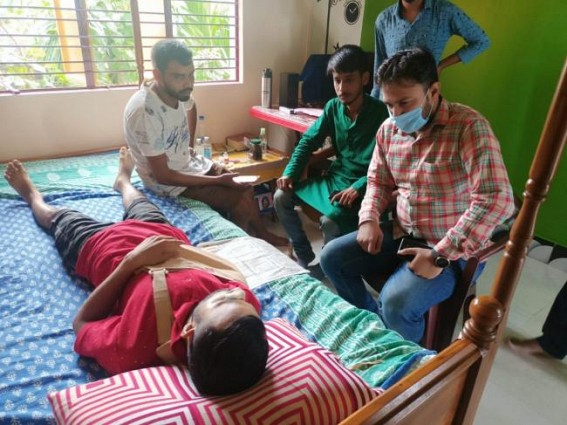 NSUI National General Secretary visited Attacked NSUI member's Home 